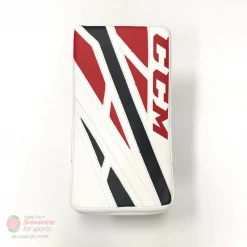 CCM Extreme Flex E4.5 Goalie Blocker- Junior
